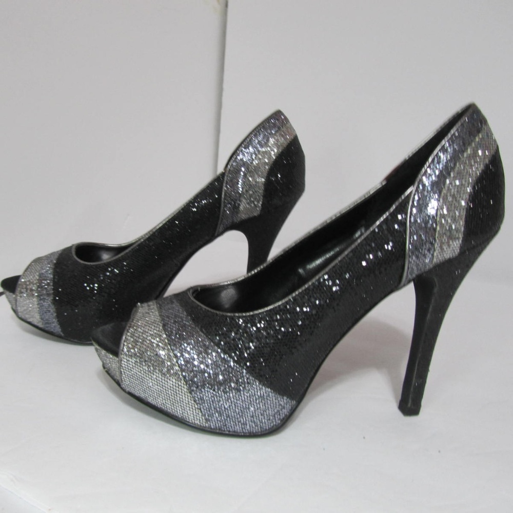 Worthington Black & Silver Glitter Heels Size 8M